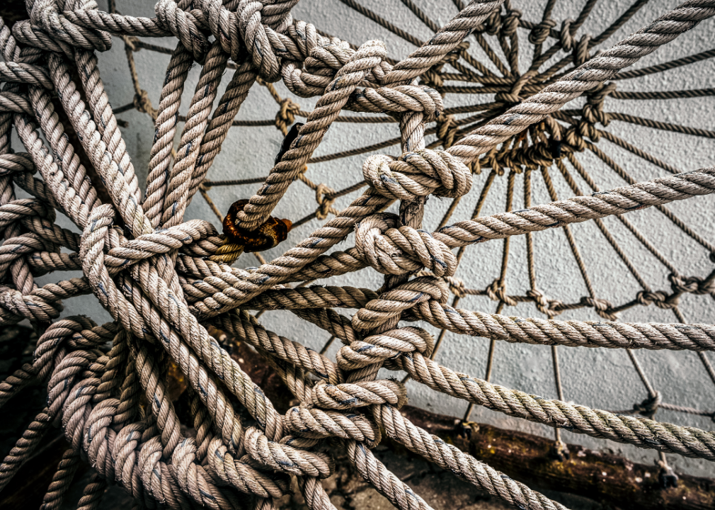 Rope: 3–14 months